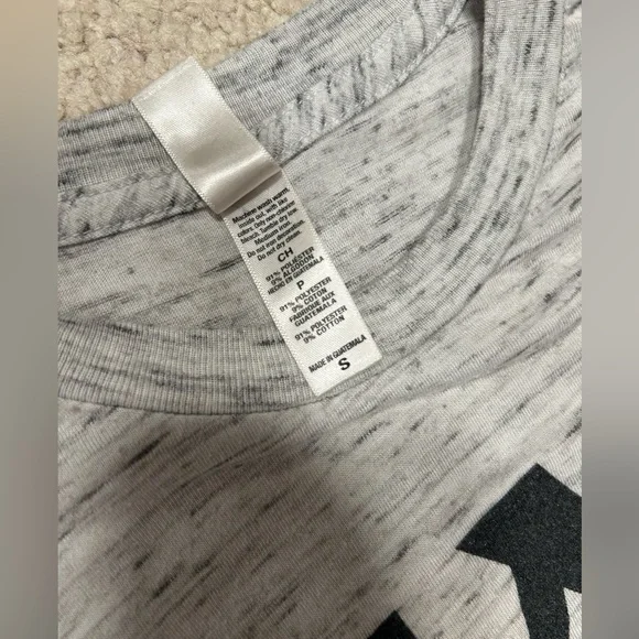 Asana BEAST MODE t shirt size S in grey and black - Picture 6 of 7